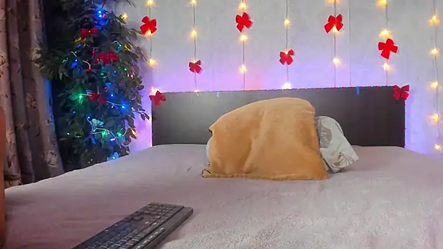 Milana_Crystal_ live sex cam