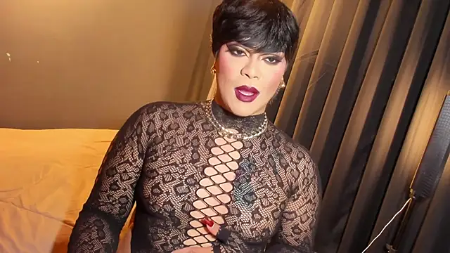 AvaMoree live sex cam