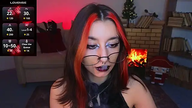 Mistress__Marcelline's cam snapshot