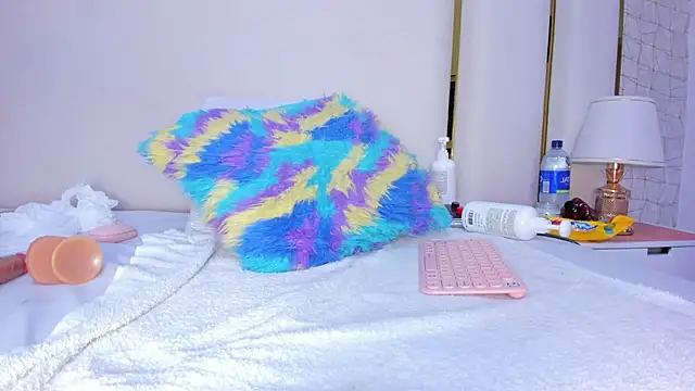 paola_rodriguez's cam snapshot