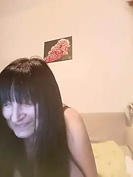 Women-pleasures's cam snapshot