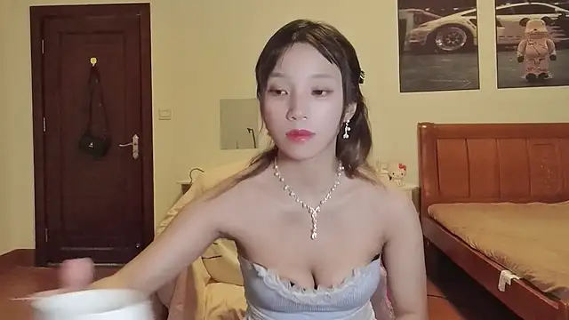 Coquettish-fox's cam snapshot