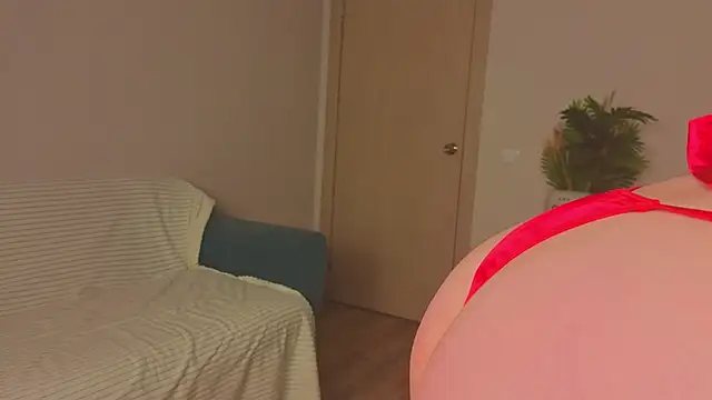 MonikaPinch_'s cam snapshot