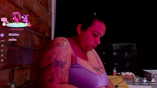 Sofie-Storm live sex cam