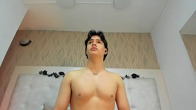 BenitoSaenz live sex cam