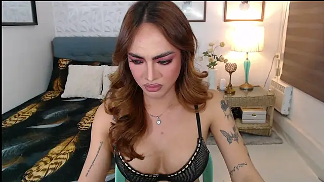 AikoFlamia live sex cam