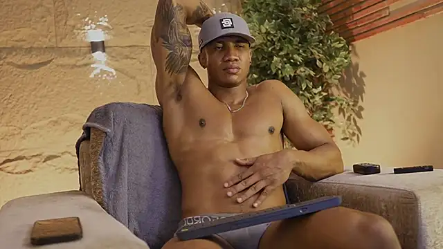 Logan_Varela live sex cam