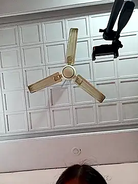 Sassy_Sofiaa_'s cam snapshot