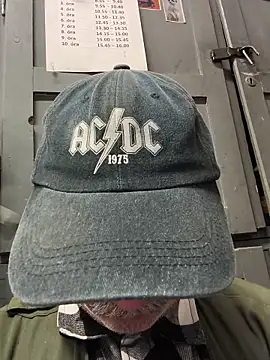 loverboyxxx69's cam snapshot