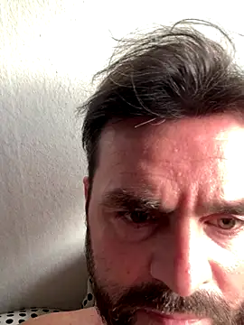 TB1977DK's cam snapshot