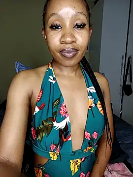 CocoSexyBabe's cam snapshot