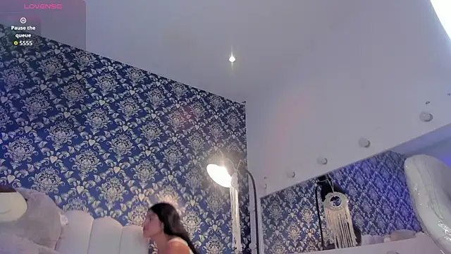 Kendall_Jonss1's cam snapshot