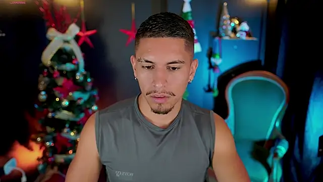 Aaronfox_x live sex cam