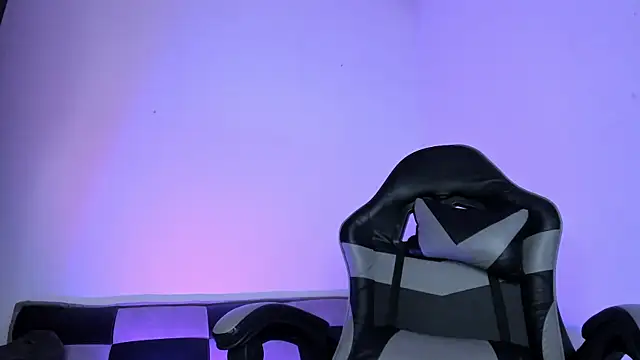 GwenHazel's cam snapshot