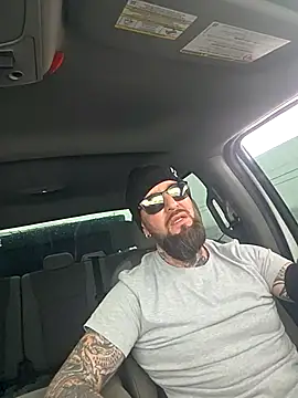 Beardedtattood's cam snapshot