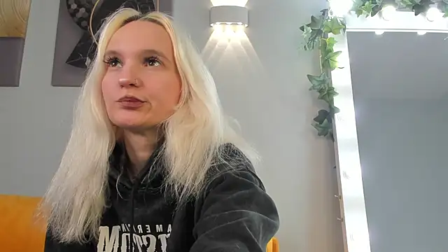 Ashley-Angel's cam snapshot