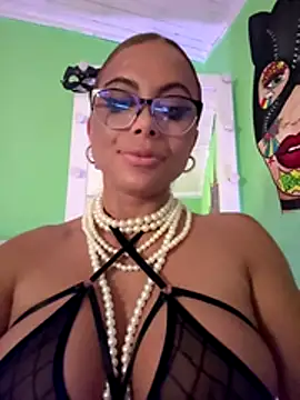 TamaraSavage live sex cam