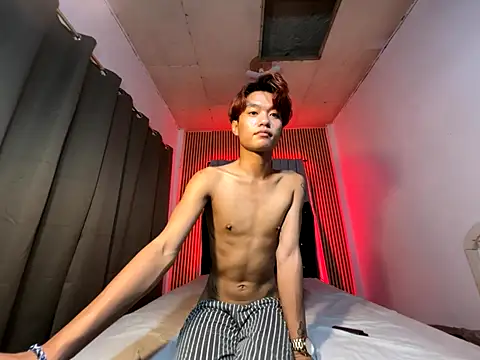 ur_little_secret live sex cam