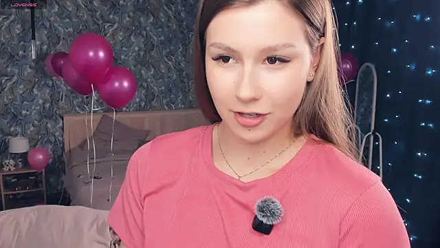 MondoNeko live sex cam