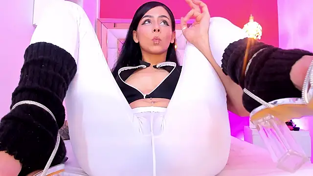 Cameron_naughty's cam snapshot