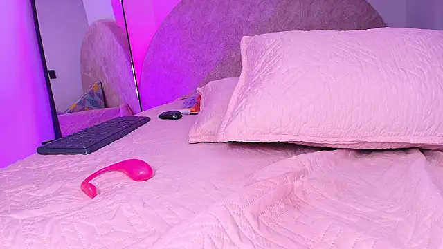 violett_lo's cam snapshot