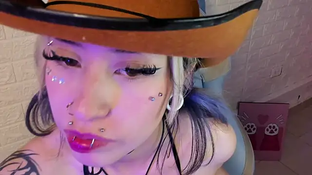 Hannahpage's cam snapshot