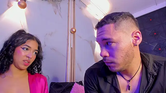 Aron_and_molly's cam snapshot