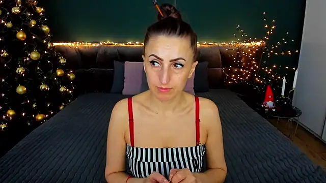 Rebecca_Diamond's cam snapshot