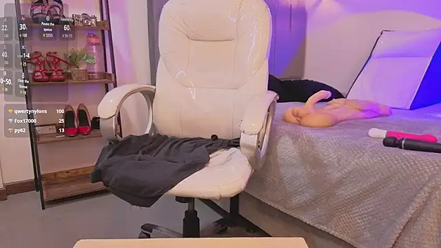 lady_nylon_'s cam snapshot