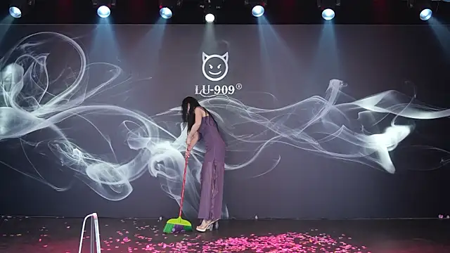 LU-909's cam snapshot