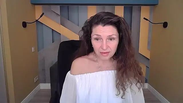 EllaLong's cam snapshot