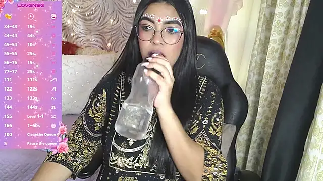 lakshmiraniii live sex cam