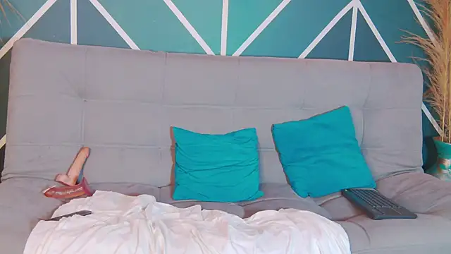 Maylu_Fox live sex cam