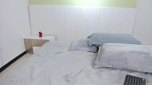 litzy_skinny's cam snapshot