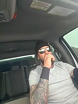 Beardedtattood's cam snapshot