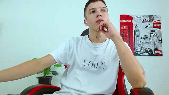 Cumandres18 live sex cam