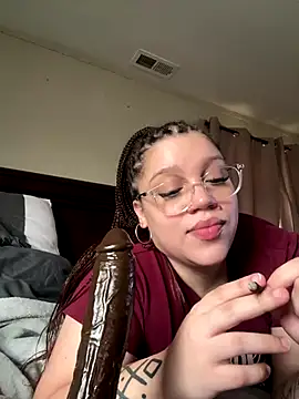 QueenNuttCollector live sex cam