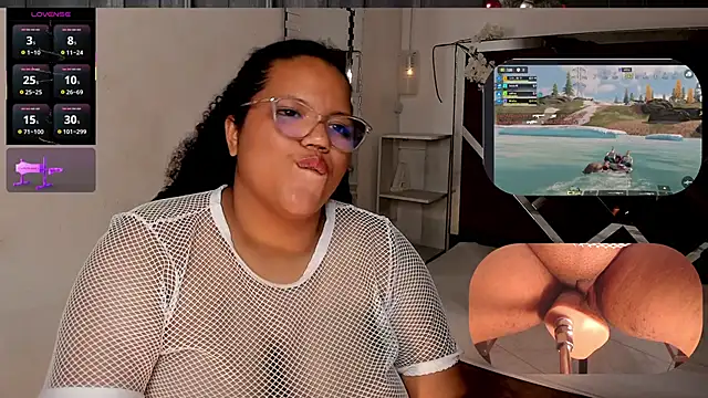 MhiaRey live sex cam