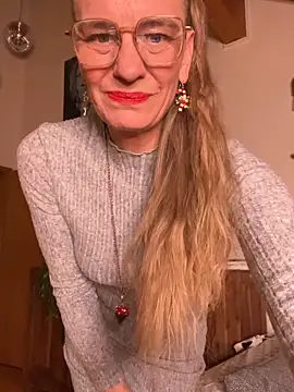 LucyLingerie78 live sex cam