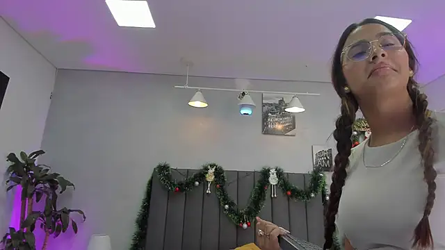 kendra_london's cam snapshot