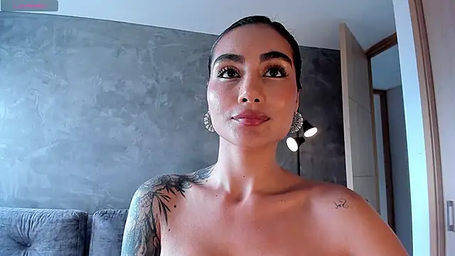 ValerieAustin live sex cam