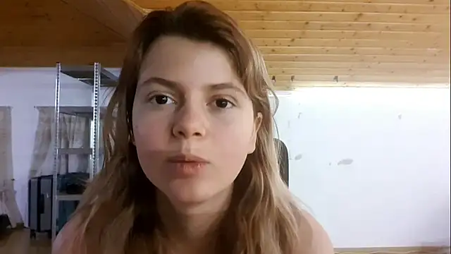 AlanaPostell live sex cam