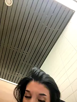 Tisha_Busty live sex cam