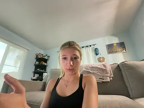 hatgirlsolo's cam snapshot