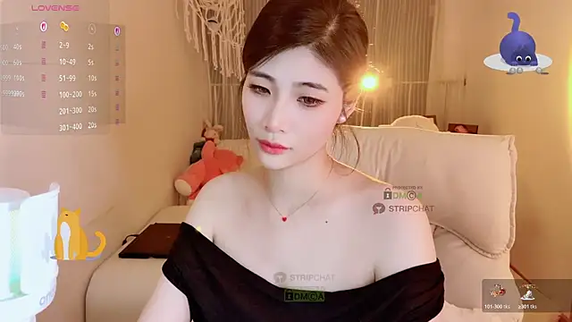 Vaidurya-Yolo live sex cam