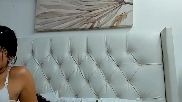 sara_deymon_'s cam snapshot