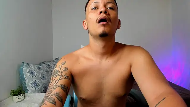 nicorivers's cam snapshot