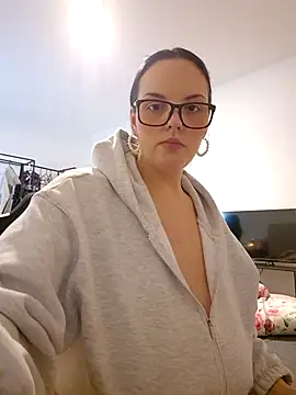 JUJUICY- live sex cam