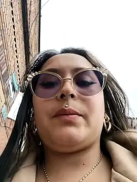 Ari_Vox live sex cam