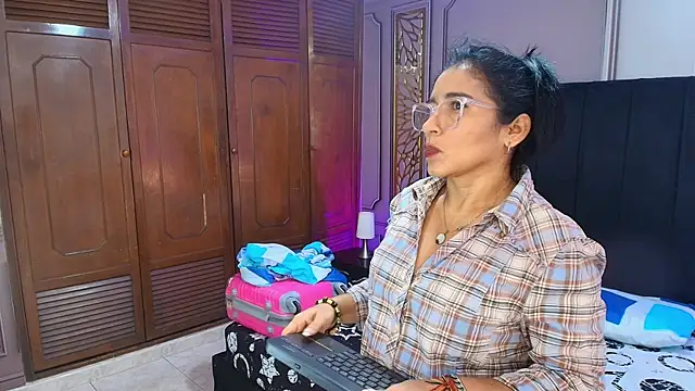 mature_bigass__'s cam snapshot